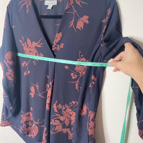 Evereve Allison Joy Alexa Crossover Top Navy & Brown Floral 3/4 Sleeve VNeck XS - Picture 12 of 13